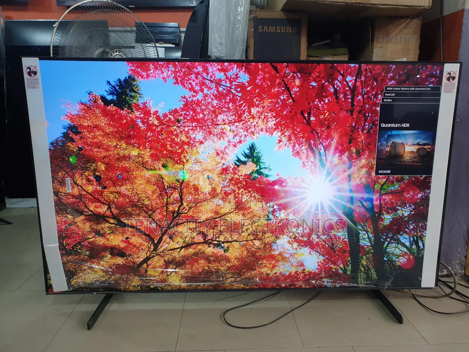 New 65"Airslim Qled Samsung Uhd HDR Smart Satellite Tv