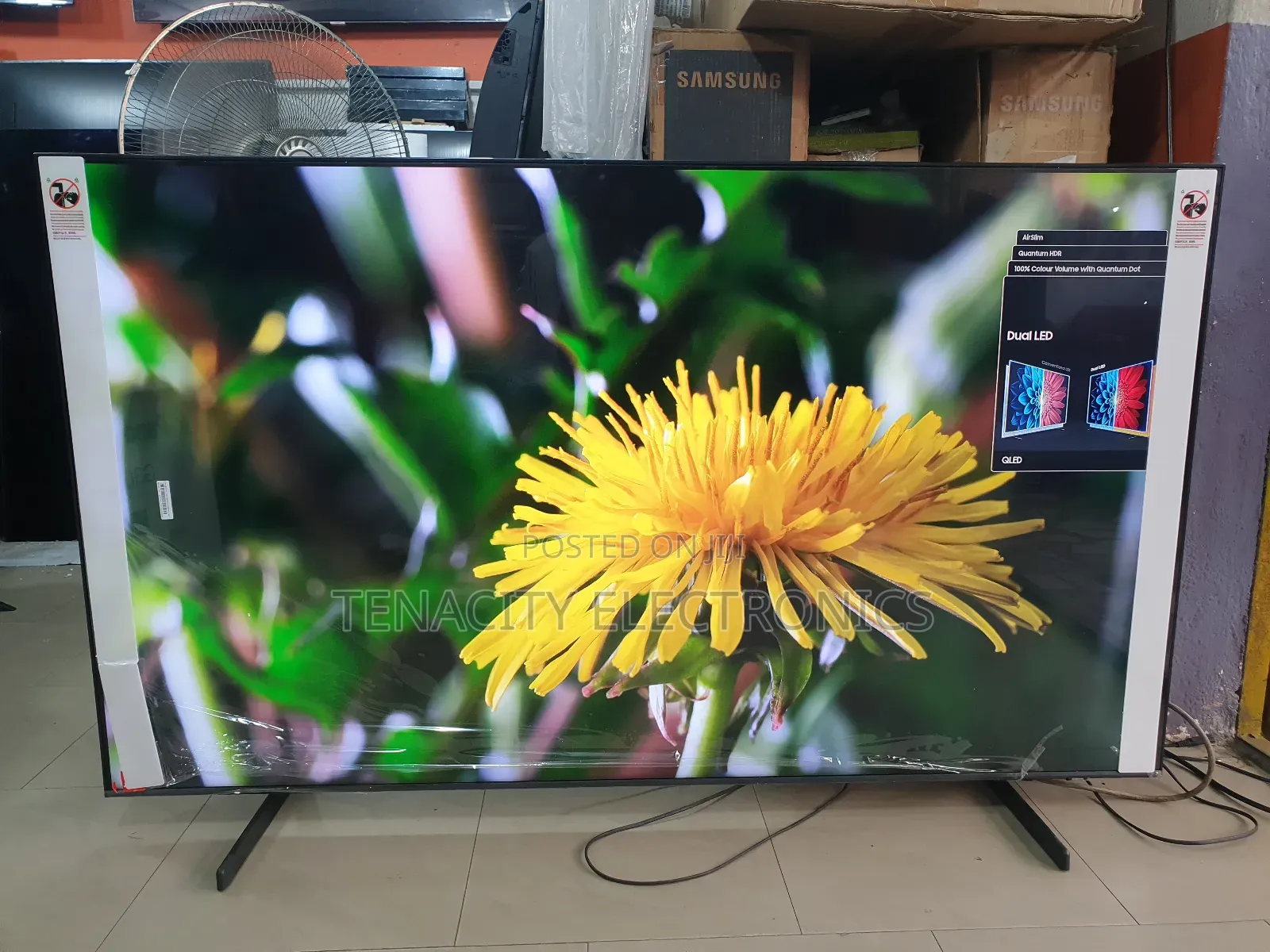 New 65"Airslim Qled Samsung Uhd HDR Smart Satellite Tv