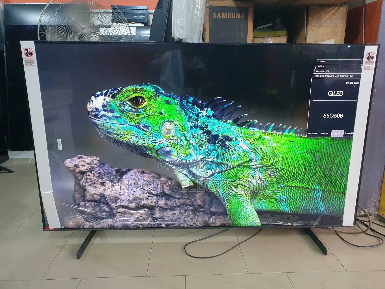 New 65"Airslim Qled Samsung Uhd HDR Smart Satellite Tv