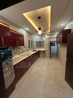 3bdrm Mansion in Lakeside Estate, Ashaley Botwe for sale