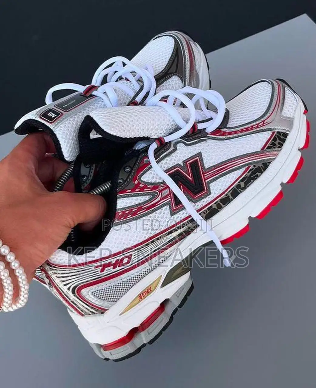 New Balance 740 Sneakers