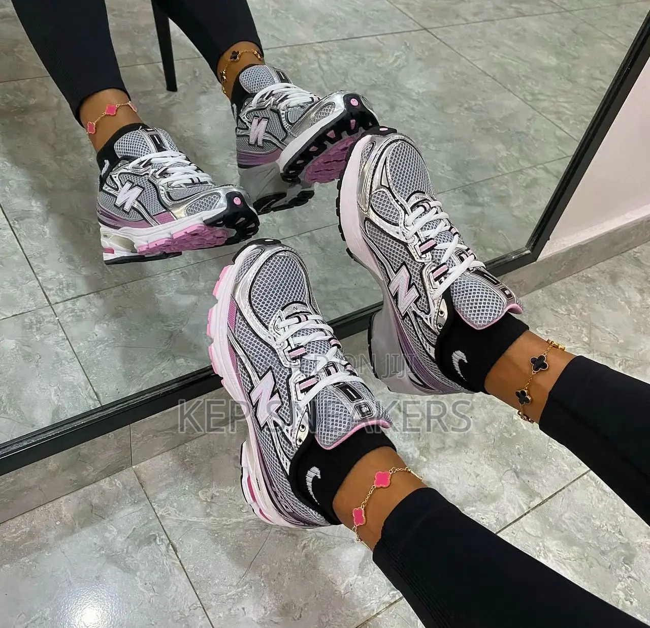 New Balance 740 Sneakers