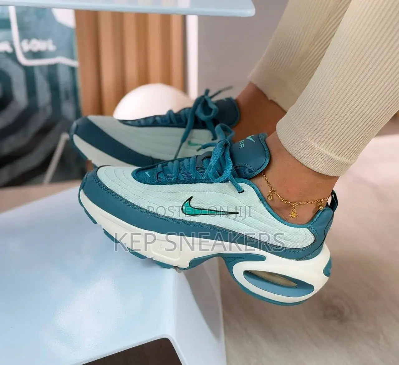 Airmax Portal “Blue Light”