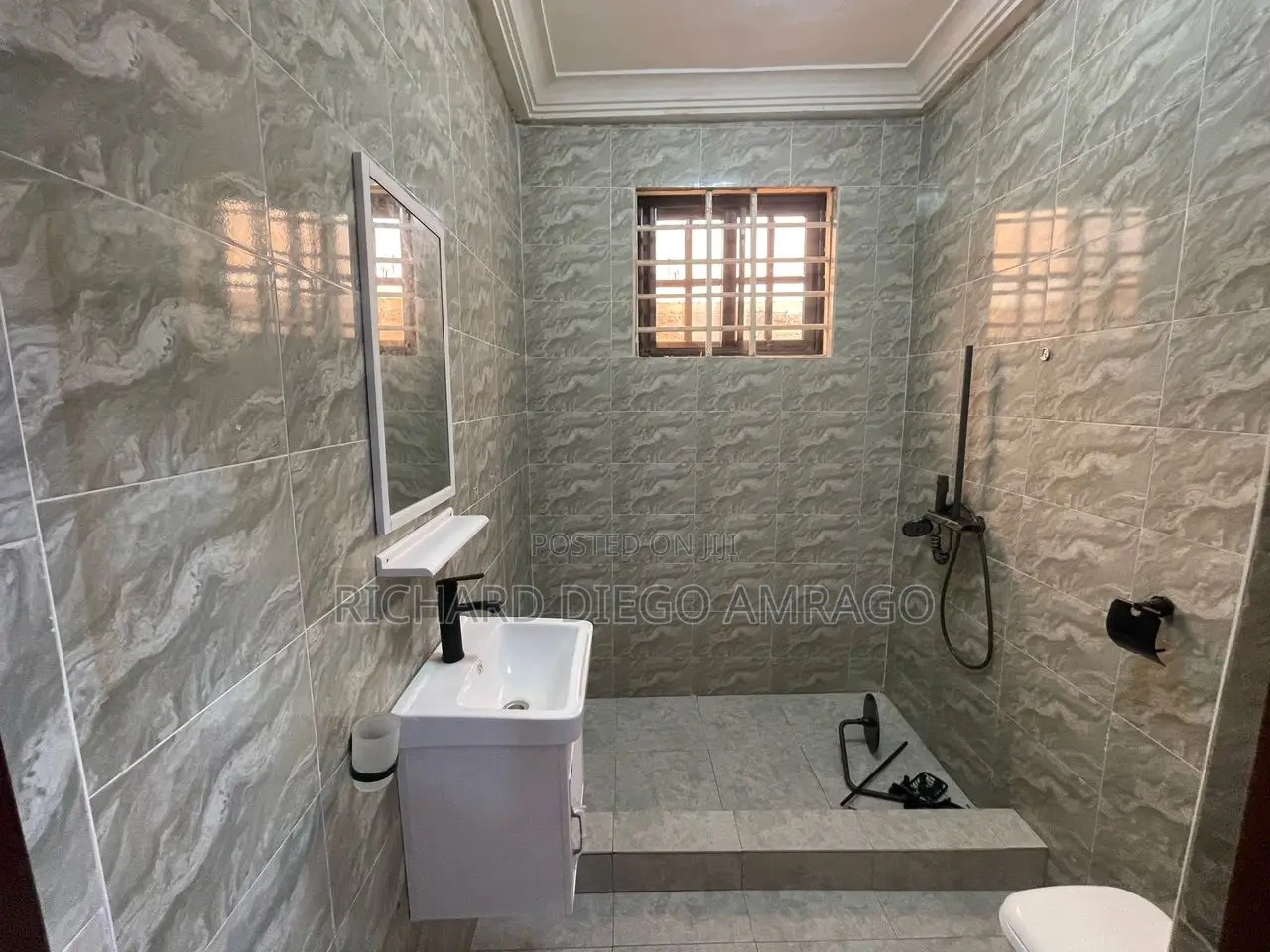 3bdrm House in Clickup, Olebu for sale