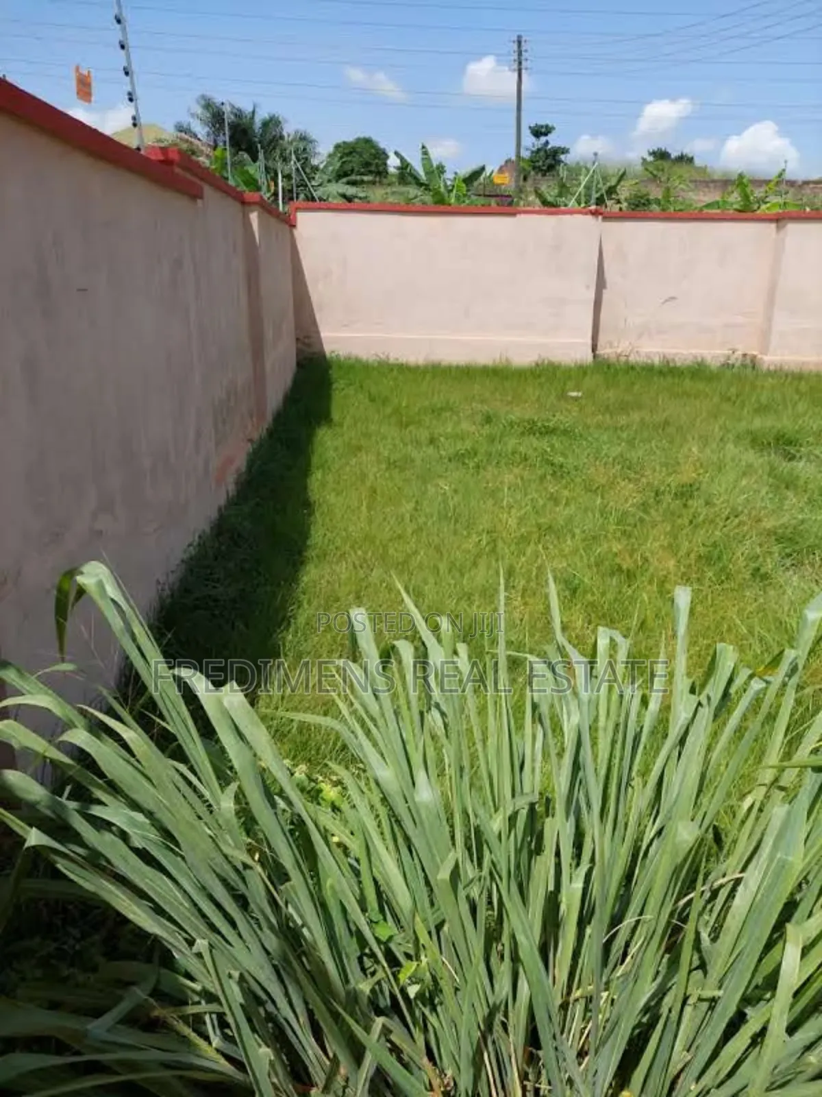 7bdrm House in Kumasi Metropolitan for sale