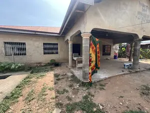 7bdrm House in Bee Decor & Homes, Oyarifa for sale