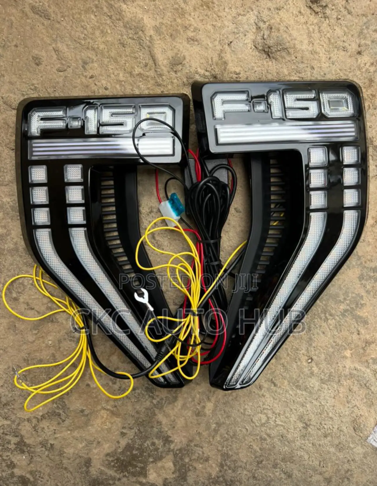 Ford F150 2022 2023 Fender Moulding Led