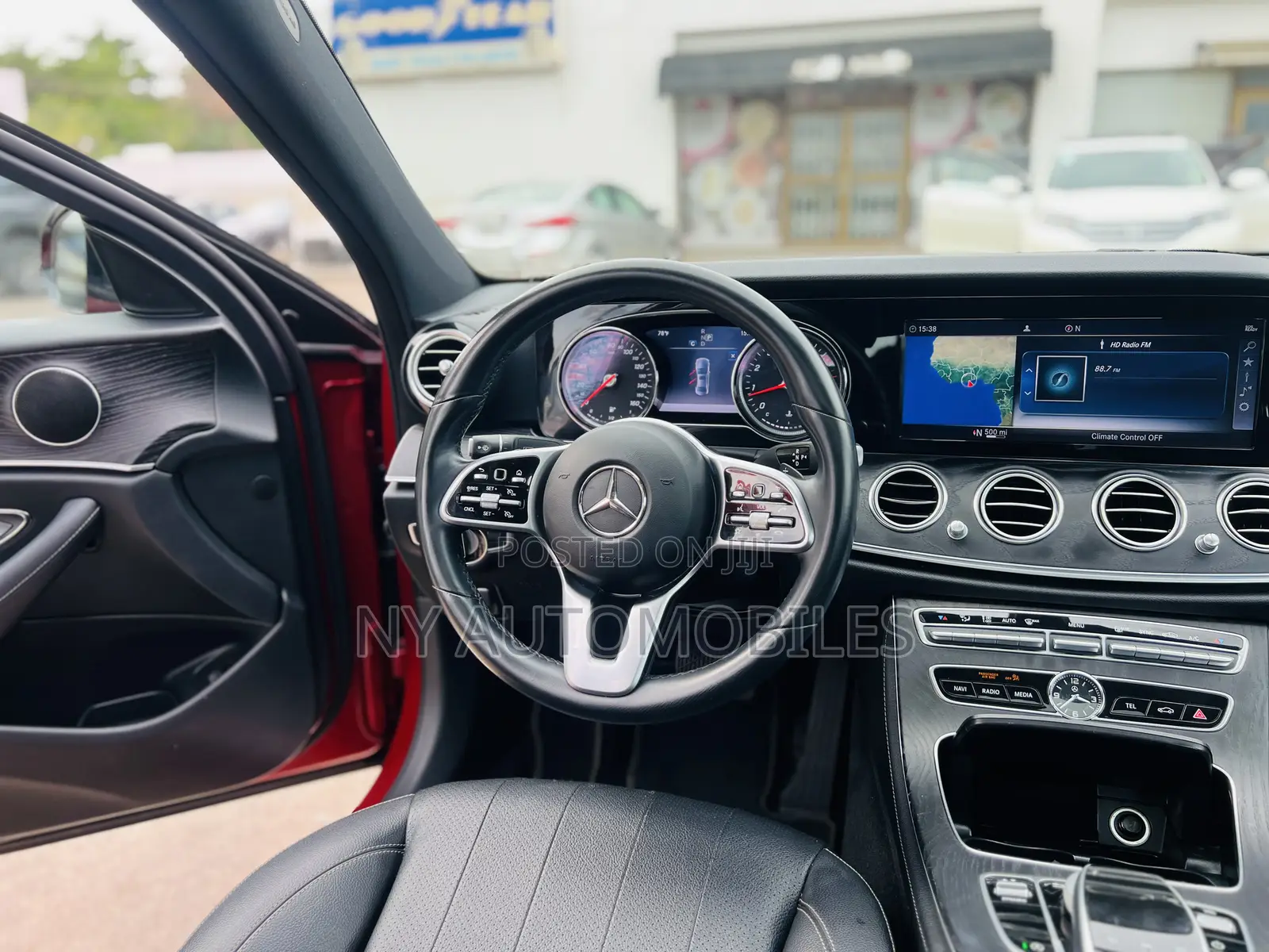 Mercedes-Benz E300 2019 Red