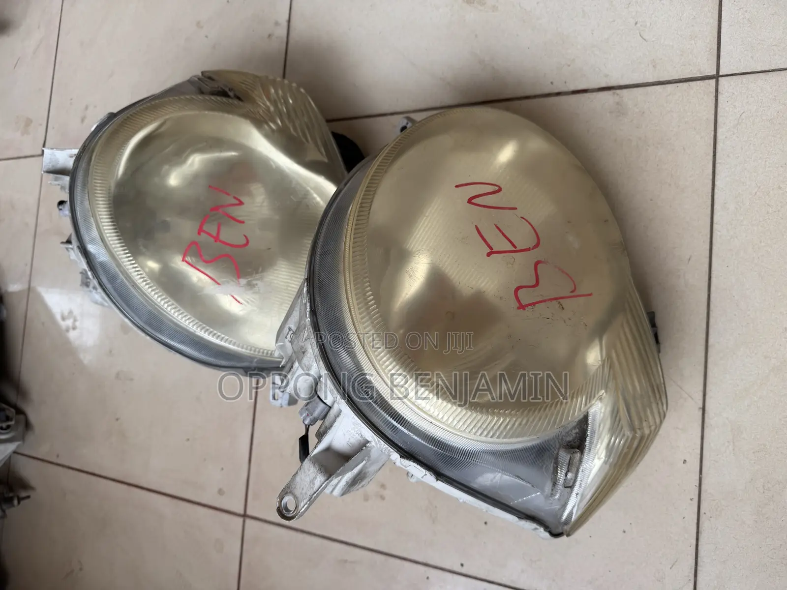 Toyota Sienta Headlights