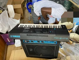 Photo - Yamaha PSR-473 Amplifier Combo Setup