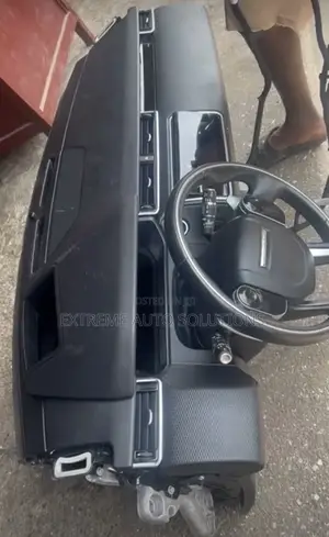 Range Rover Velar 2019 Dashboard