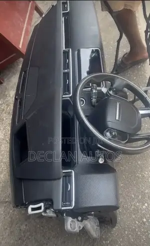 Range Rover Velar 2019 Dashboard