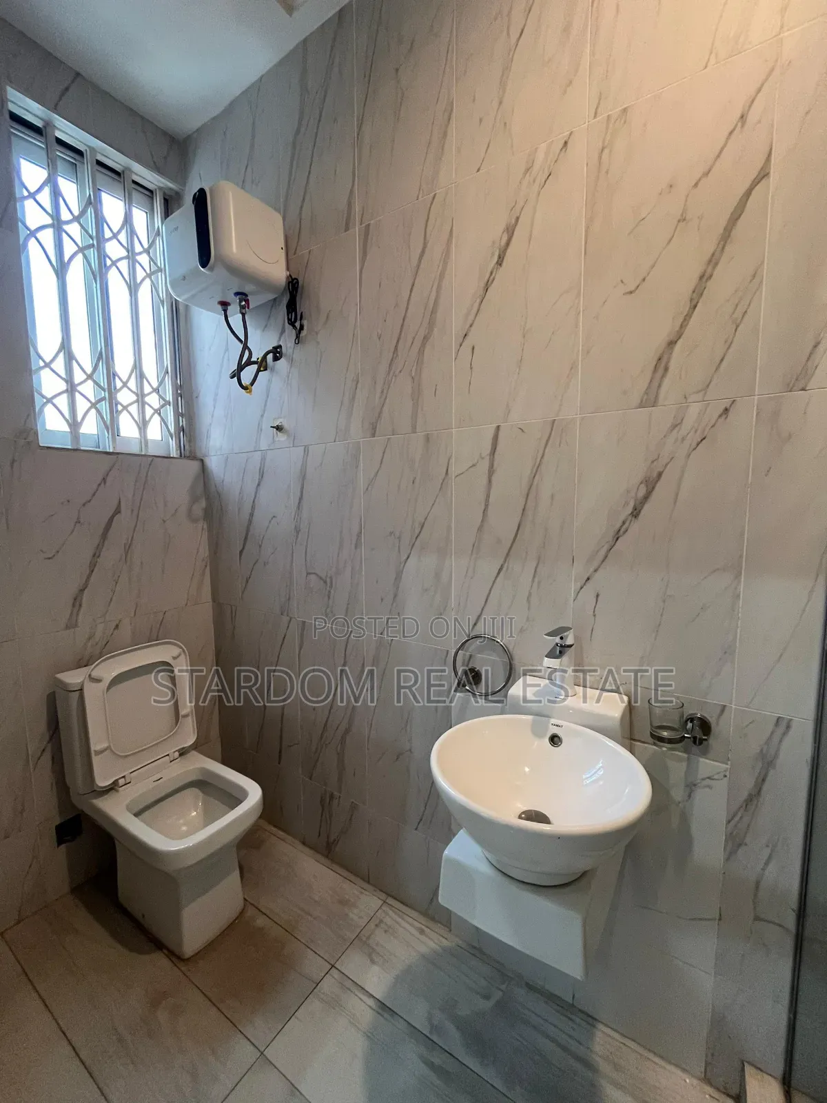 4bdrm Duplex in Adjiringanor, East Legon for rent