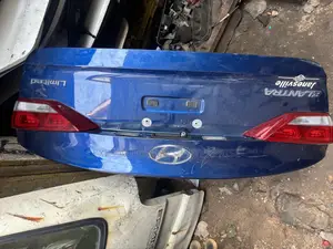 Hyundai Elantra 2017-2018 Booth