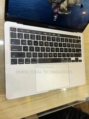 New Laptop Apple MacBook Pro 2019 8GB Intel Core I5 SSD 512GB