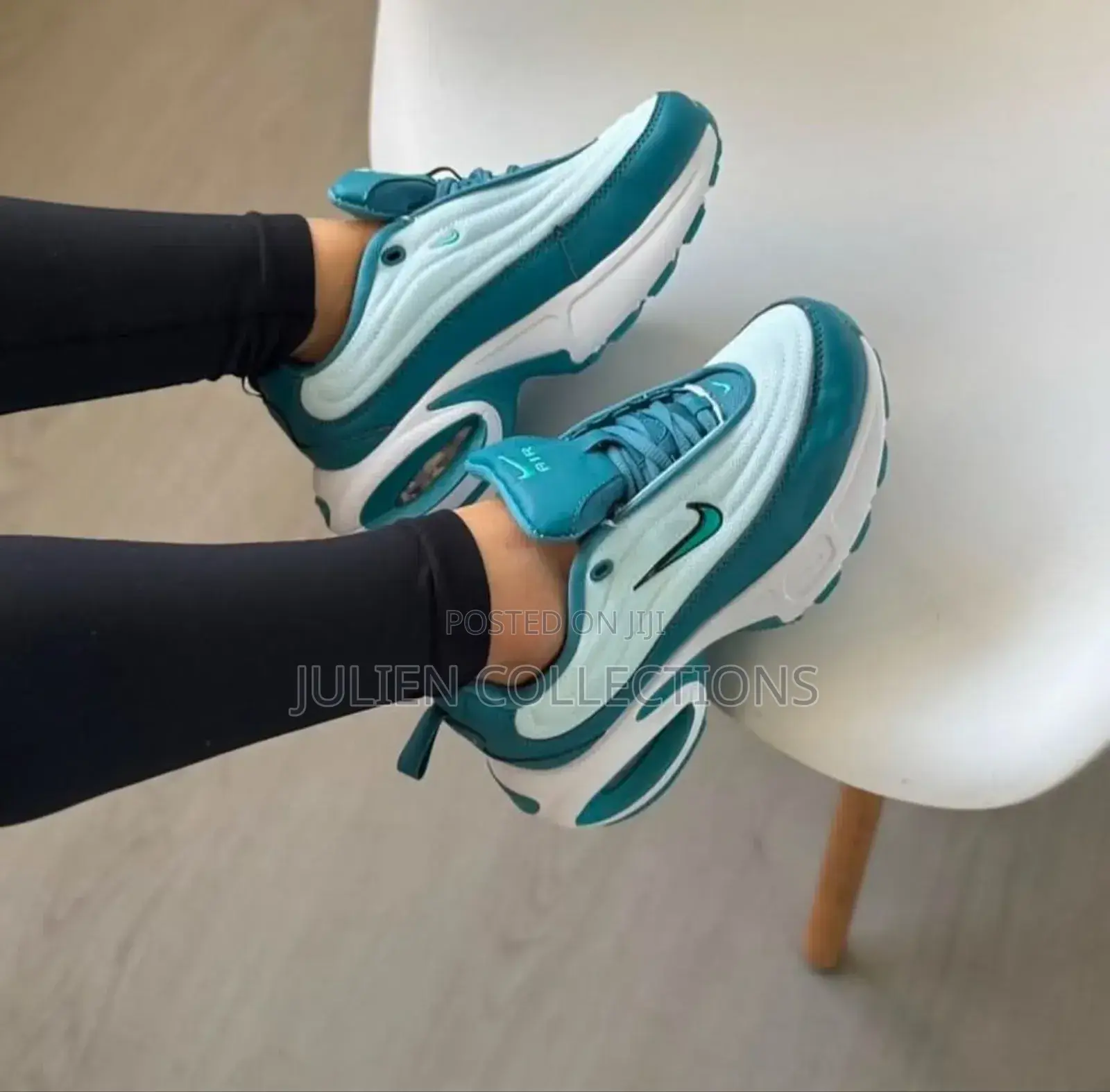 Nike Trainers Blue Green and White