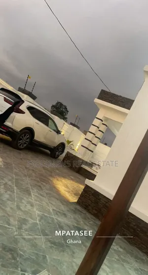 Furnished 5bdrm House in Fredimens Real, Kumasi Metropolitan for sale