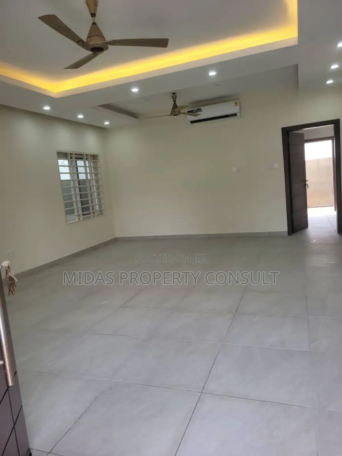 3bdrm House in Okpoigonno, Spintex for sale
