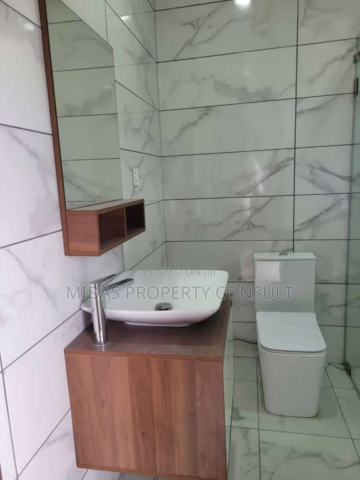 3bdrm House in Okpoigonno, Spintex for sale