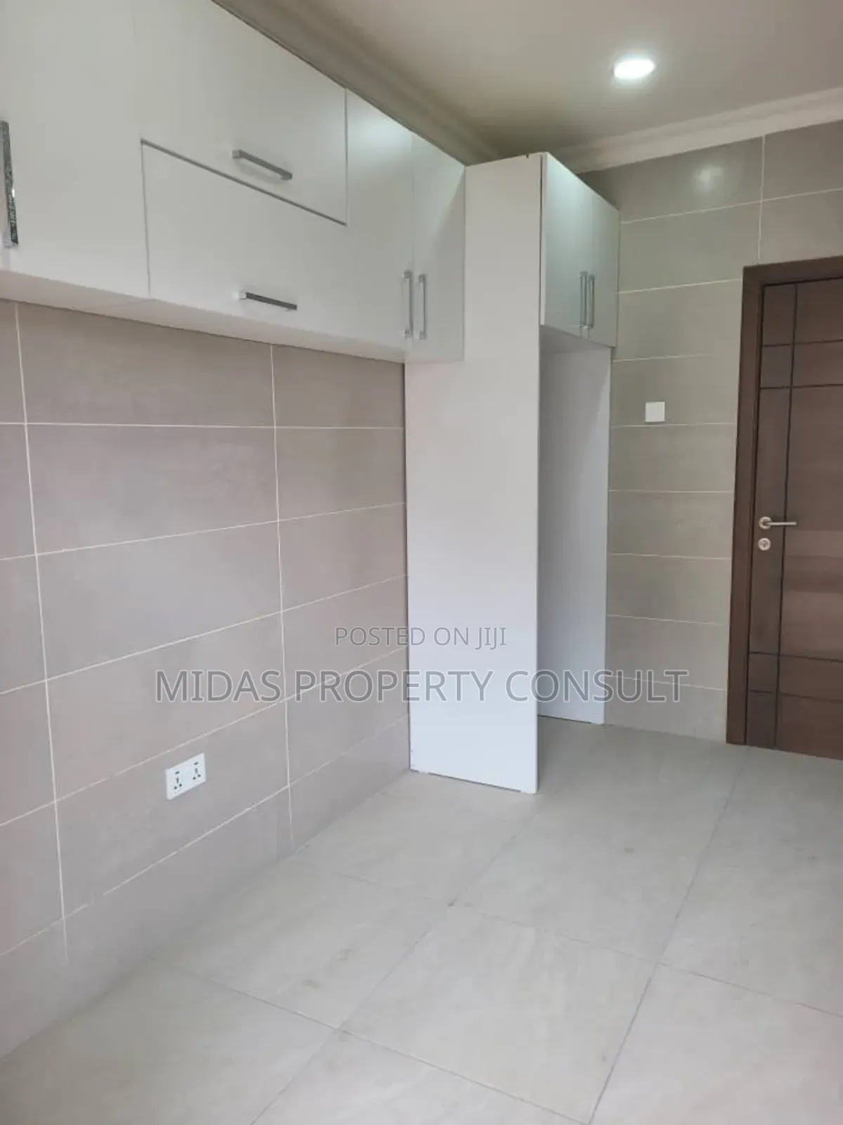 3bdrm House in Okpoigonno, Spintex for sale