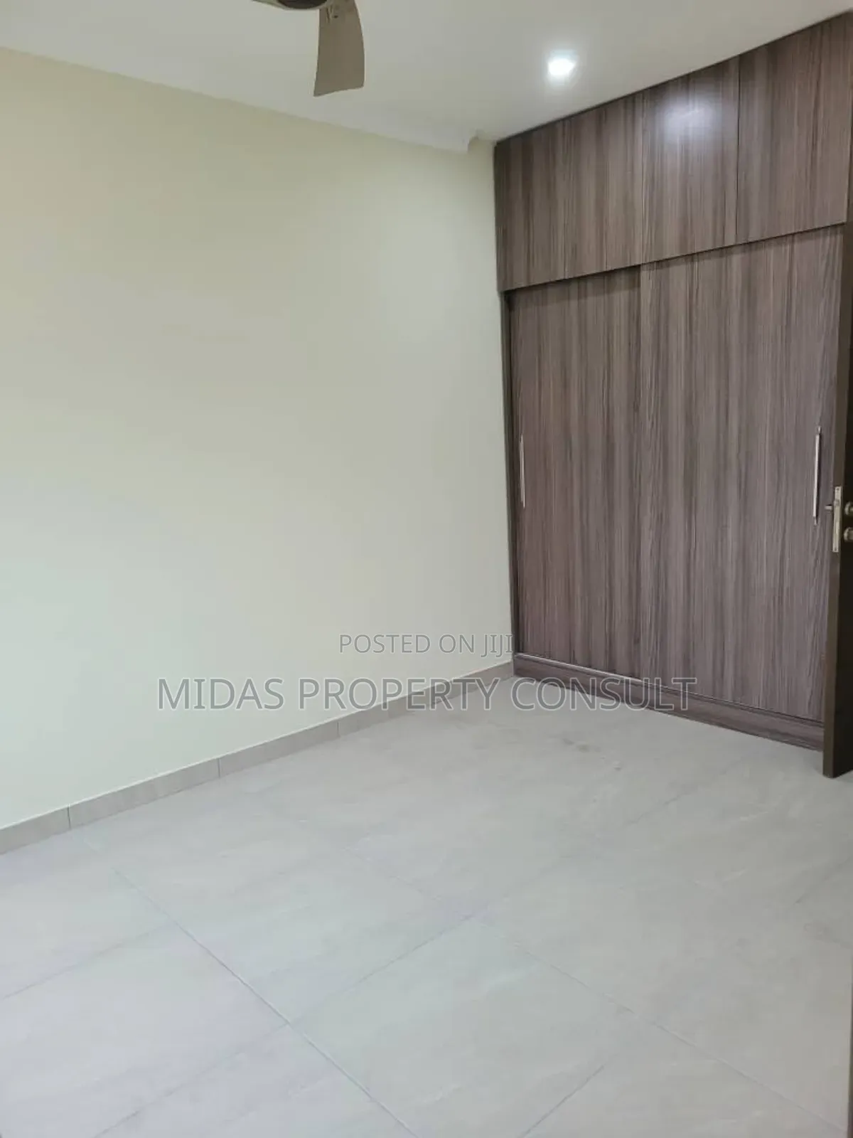 3bdrm House in Okpoigonno, Spintex for sale