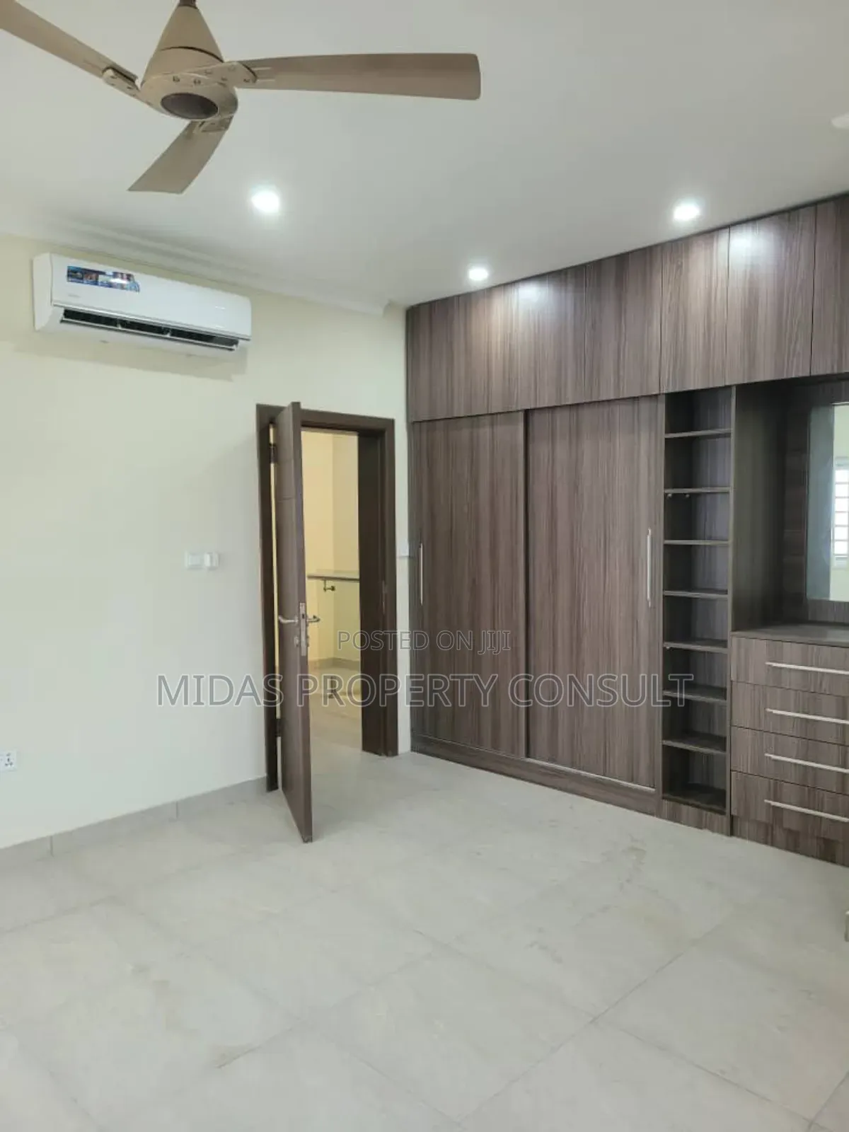 3bdrm House in Okpoigonno, Spintex for sale