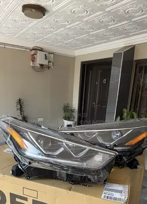 Highlander 2022 Headlight Available
