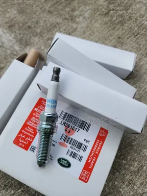Range Rover Evoque 2014-17 V.6 Spark Plugs. Original