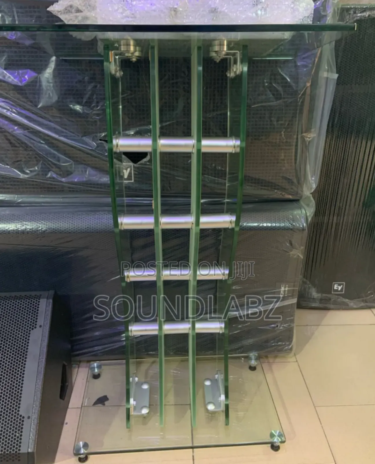 Tempered Glass Pulpit