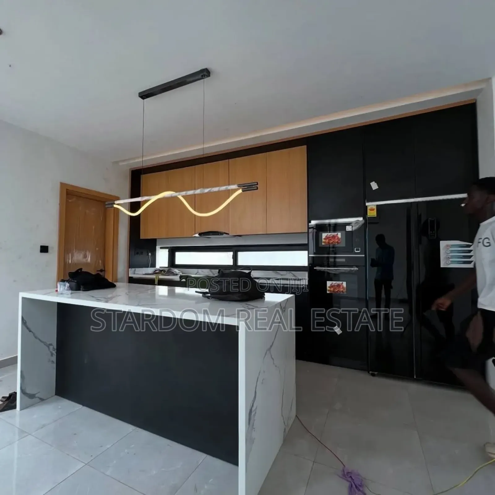 3bdrm Duplex in Ashaley Botwe for sale