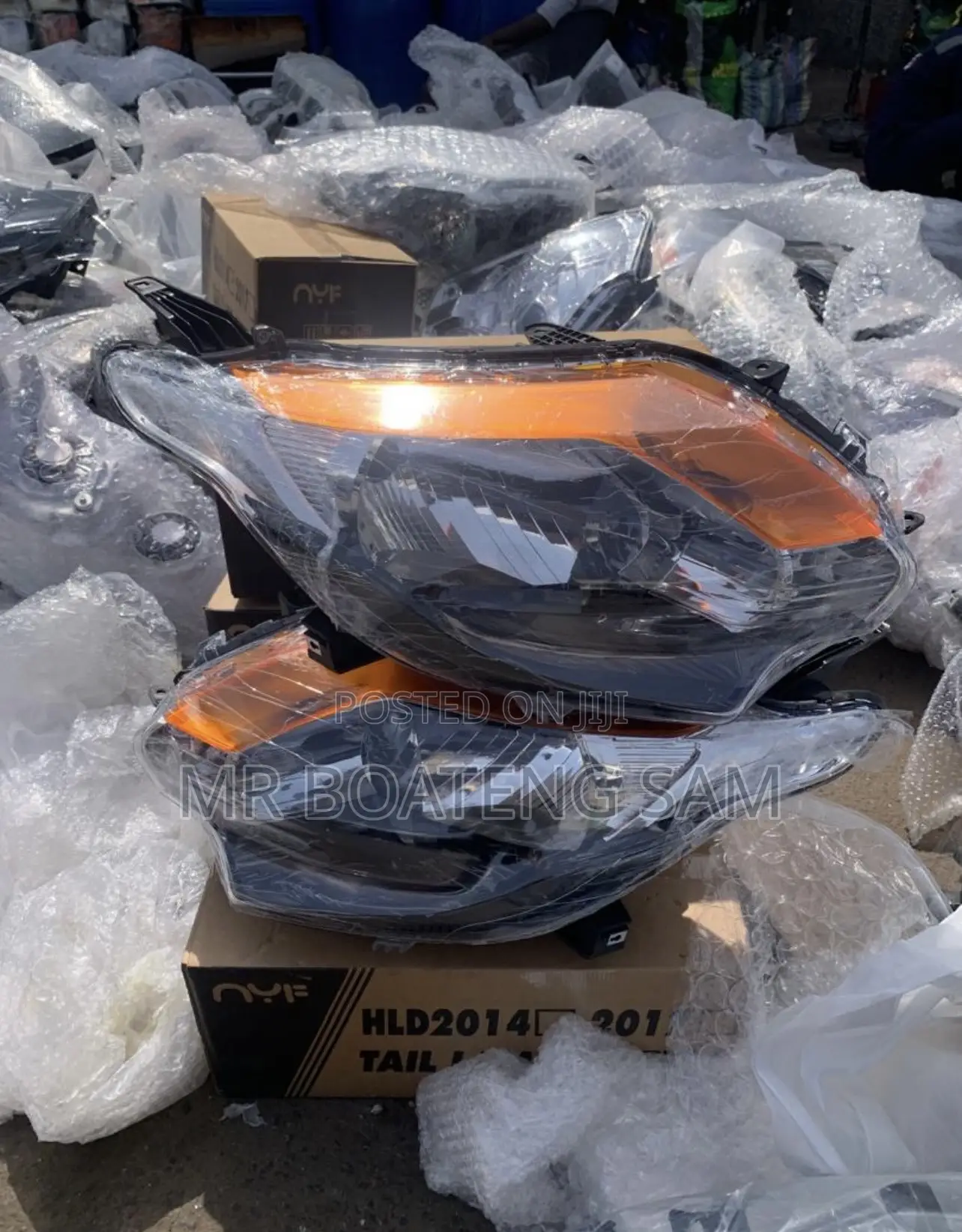 Mitsubishi L200 2016 Headlight