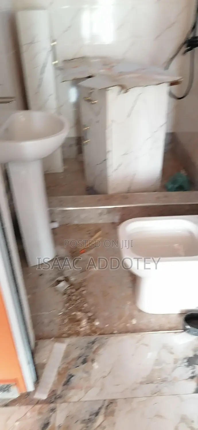1bdrm Apartment in Chamber And Hall, Spintex for rent