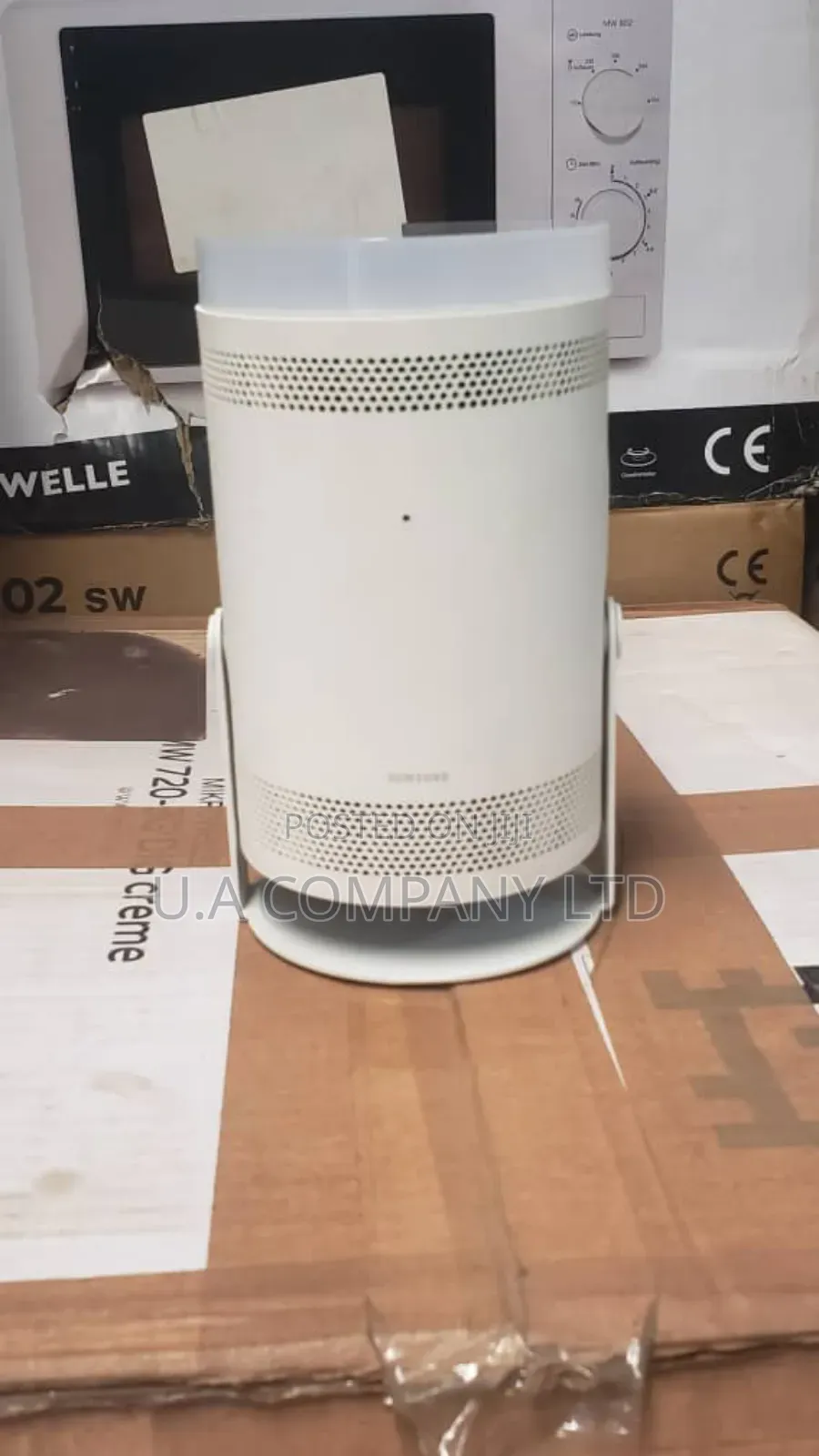 Samsung Freestyle FHD HDR Smart Portable Projector 30"-100"