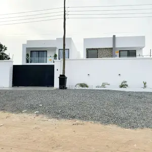 4bdrm House in Ashaley Botwe, Lake Side Estate for sale