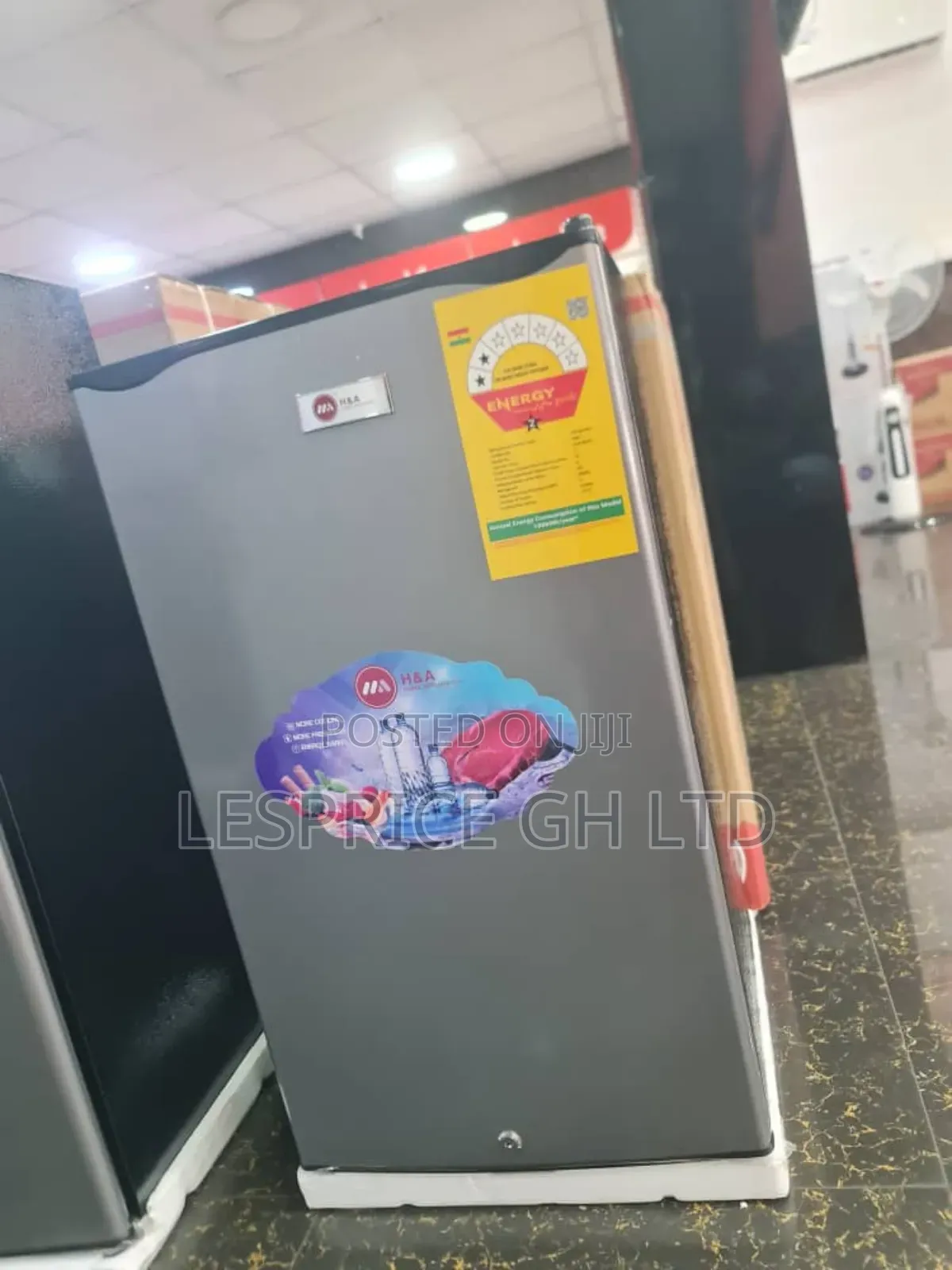 H a 92l: Energy Saving Fridge
