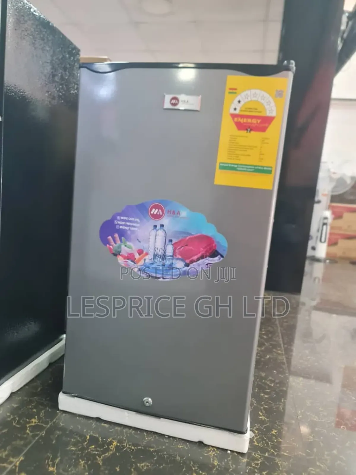 H a 92l Refrigerator: Cool Convenience!