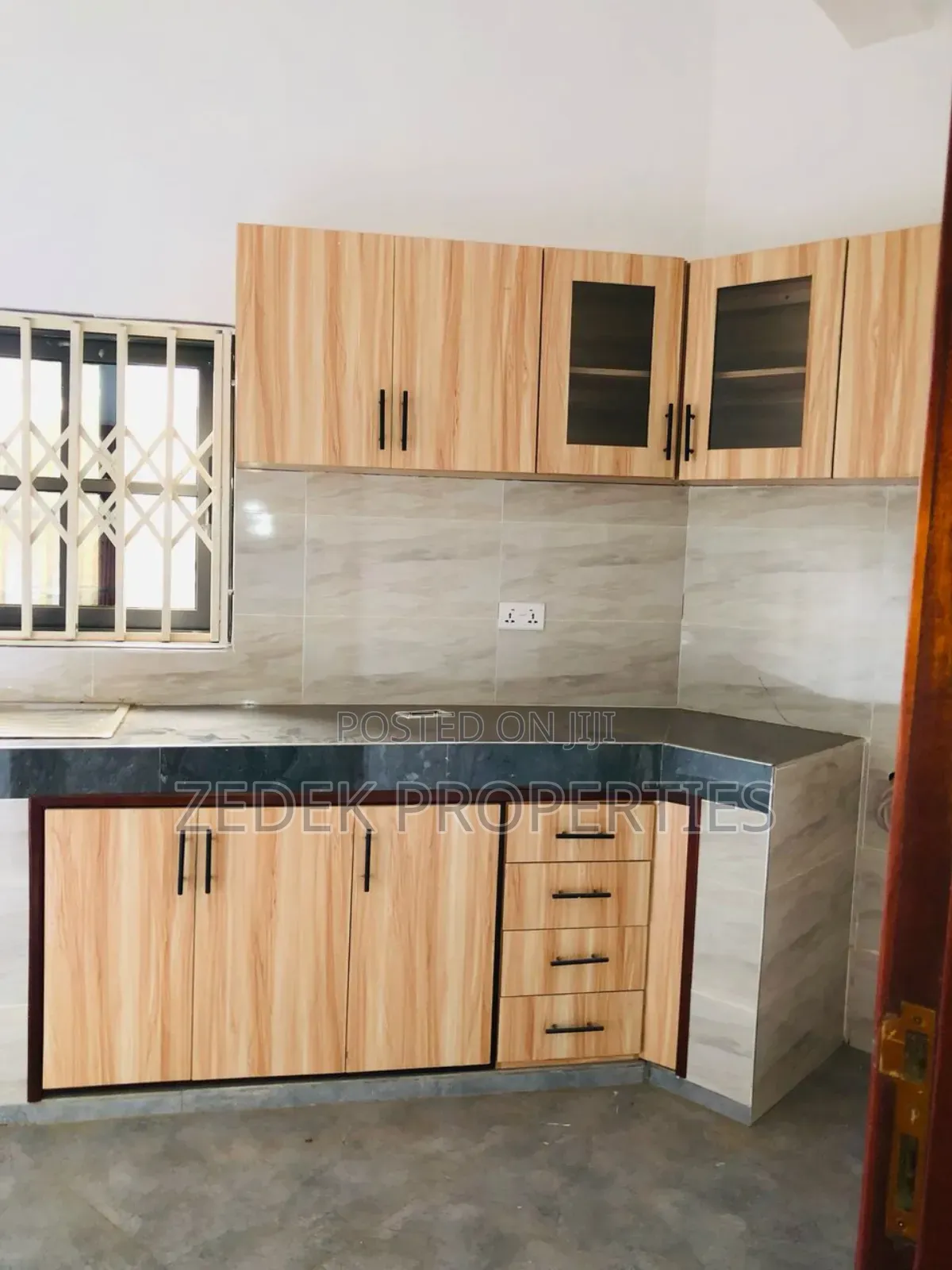 2bdrm Apartment in Zedek Properties, Ashomang Estate for rent