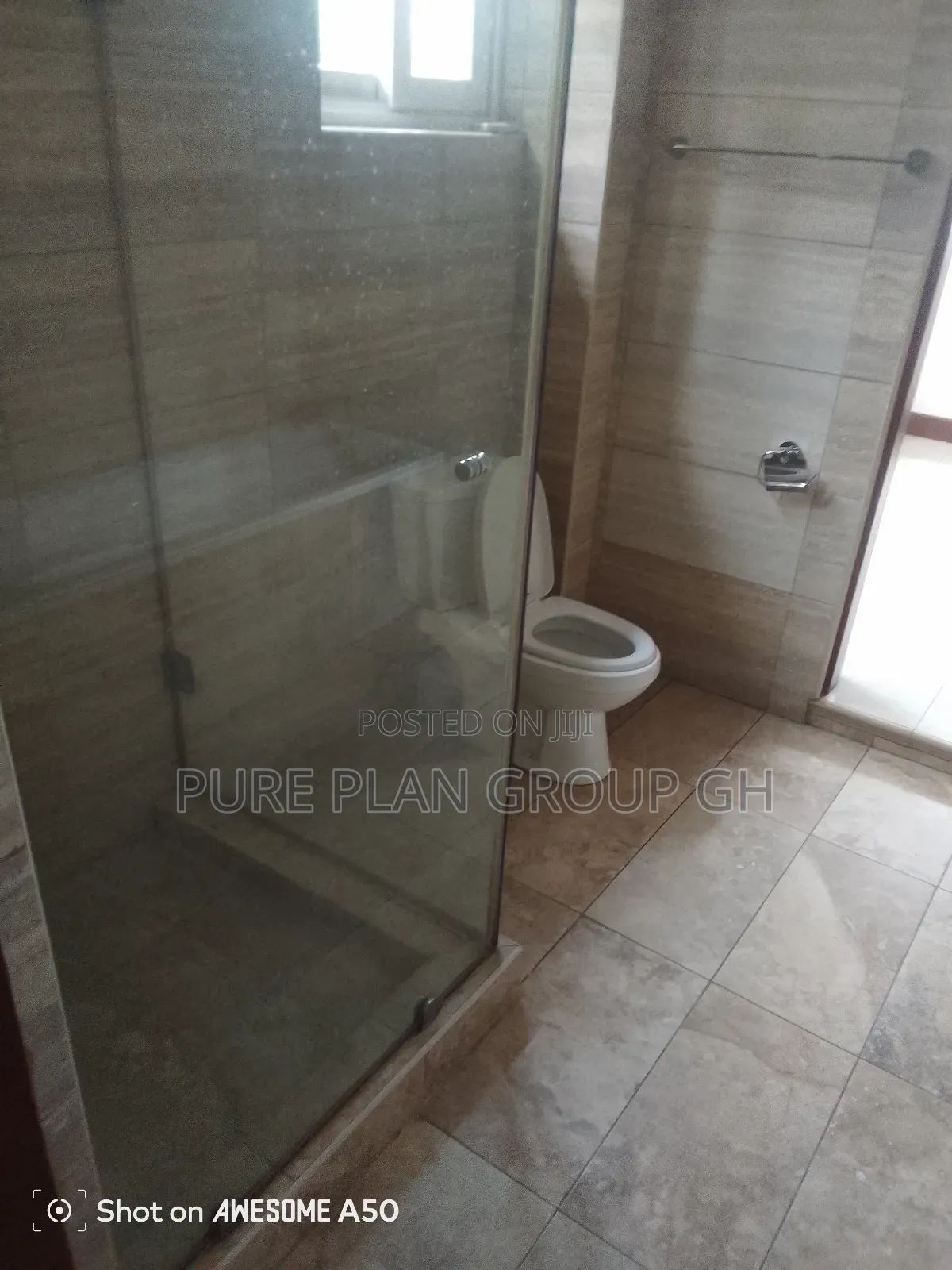 4bdrm House in Airport View Hotel for rent