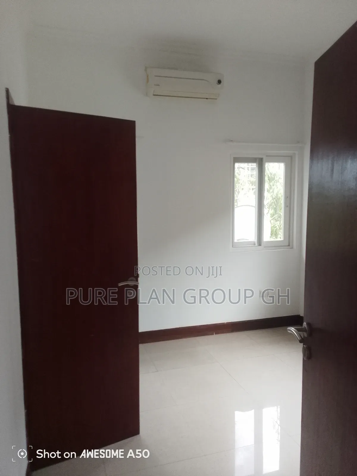 4bdrm House in Airport View Hotel for rent