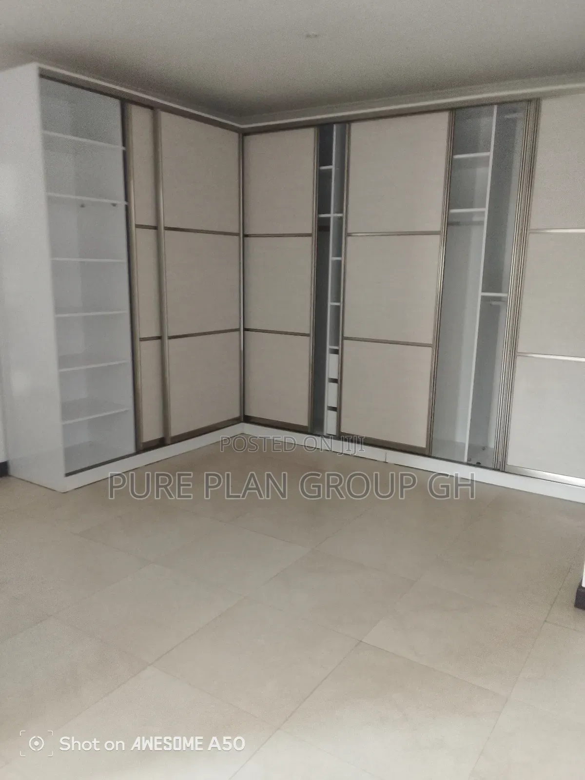 4bdrm House in Airport View Hotel for rent