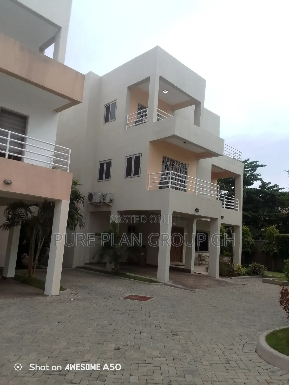 4bdrm House in Airport View Hotel for rent