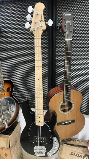 4 String Guitar