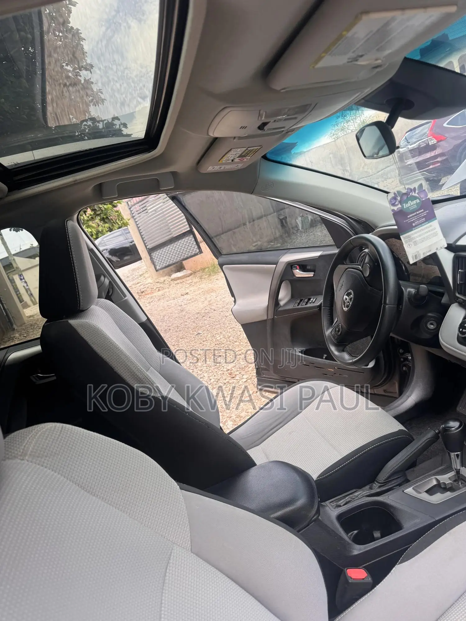 Toyota RAV4 XLE 4dr SUV (2.5L 4cyl 6A) 2018 Gray