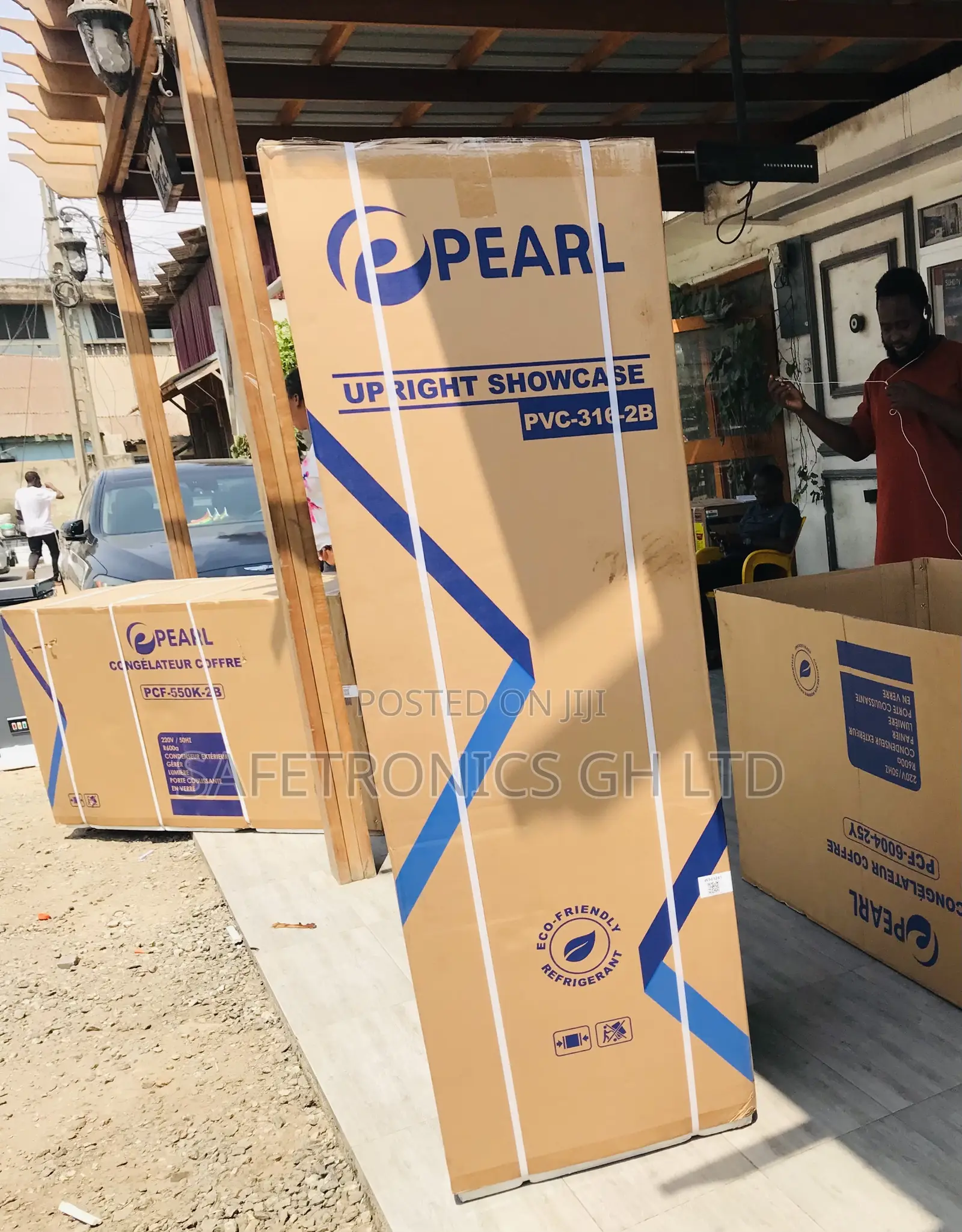 Pearl Iceguard Singledoor Glass 300 Liters PVC-316 Display