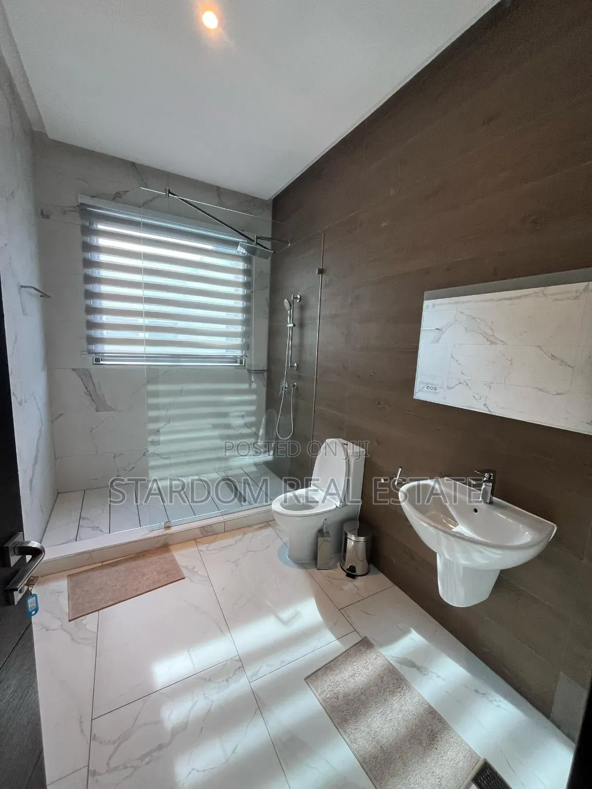 Furnished 4bdrm Townhouse / Terrace in East Legon for rent