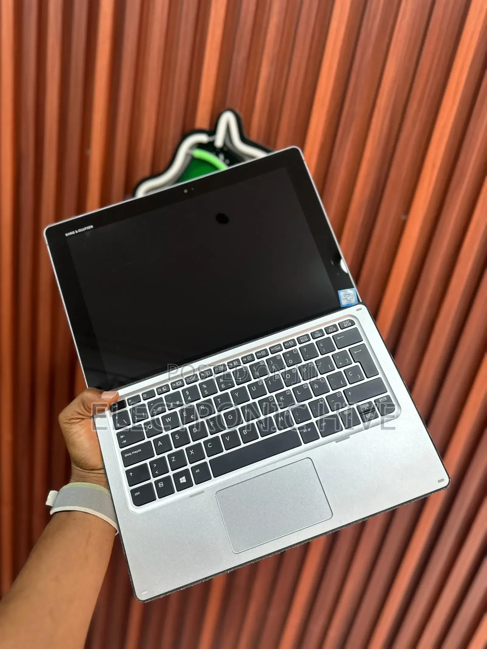 Laptop HP Pro X2 612 G2 8GB Intel Core I5 SSD 256GB
