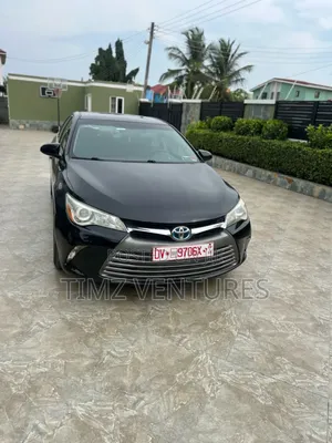 Photo - Toyota Camry 2015 Black