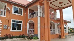 10bdrm House in Apromoase, Kumasi Metropolitan for sale