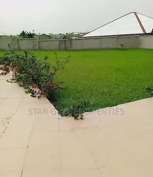 5bdrm House in Ejisu Akyawkrom for sale