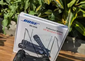 Powerful Quality Bose Professional Wireless Microphone
